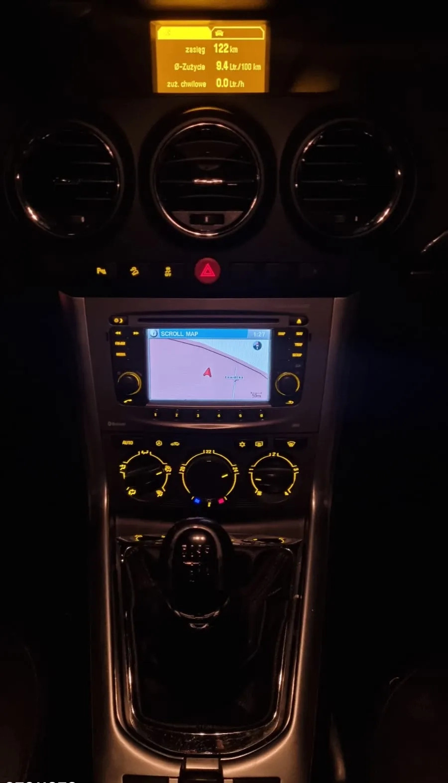 Opel Antara cena 32900 przebieg: 179000, rok produkcji 2012 z Leszno małe 137